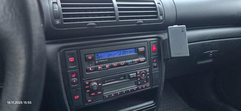 Gebraucht VW Passat 115 PS (84 kW) 2002 Grau Limousine