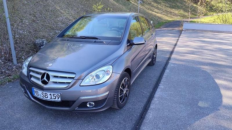 Gebraucht Mercedes B170 116 PS (85 kW) 2009 Grau Van / Kleinbus