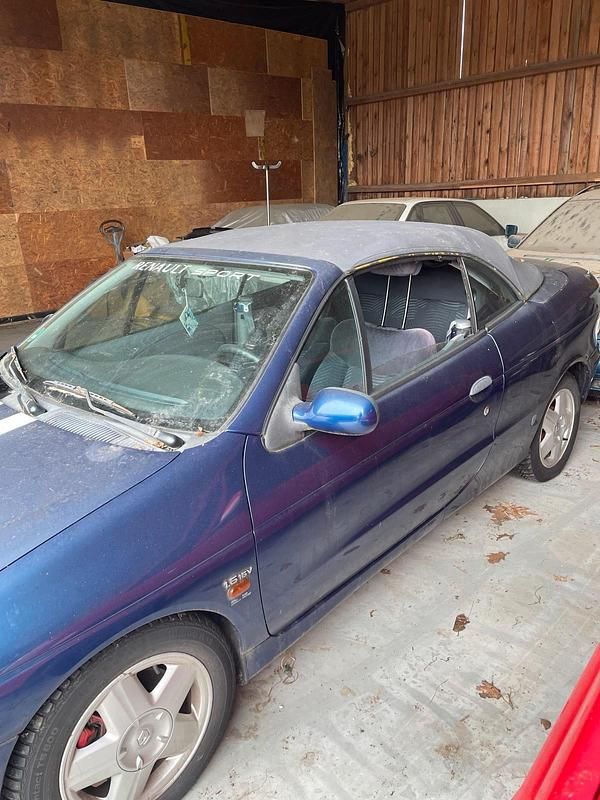 Gebraucht Renault Mégane Cabriolet 109 PS (80 kW) 2001 Blau Cabrio