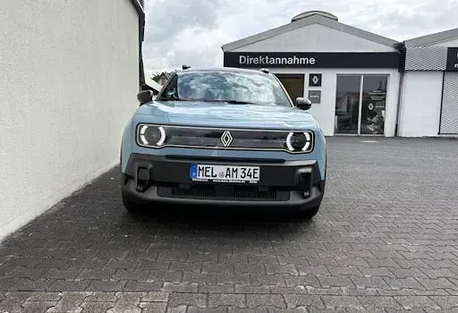 Gebraucht Renault 4 E-Tech Komfort 110 kW (150 PS) 2025 Blau SUV
