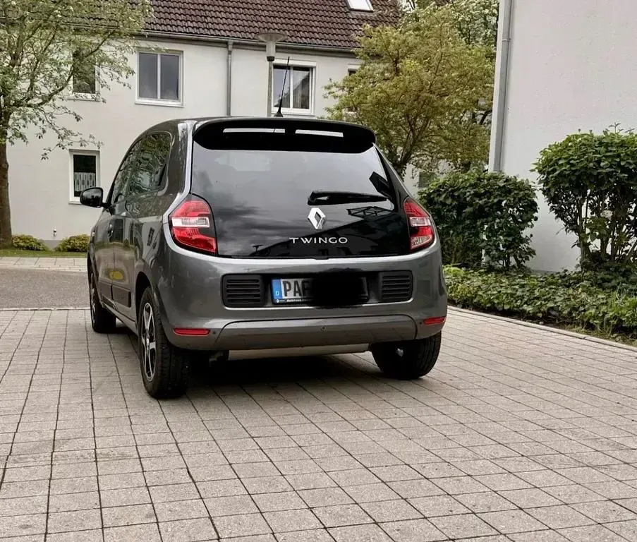 Gebraucht Renault Twingo LIMITED 71 PS (52 kW) 2018 Grau Kleinwagen