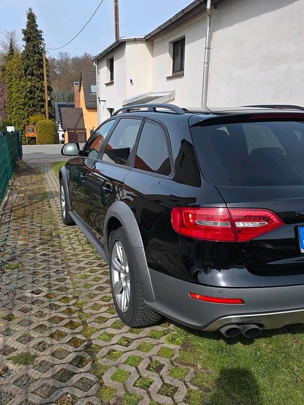 Gebraucht Audi A4 Allroad 177 PS (130 kW) 2013 Schwarz Kombi