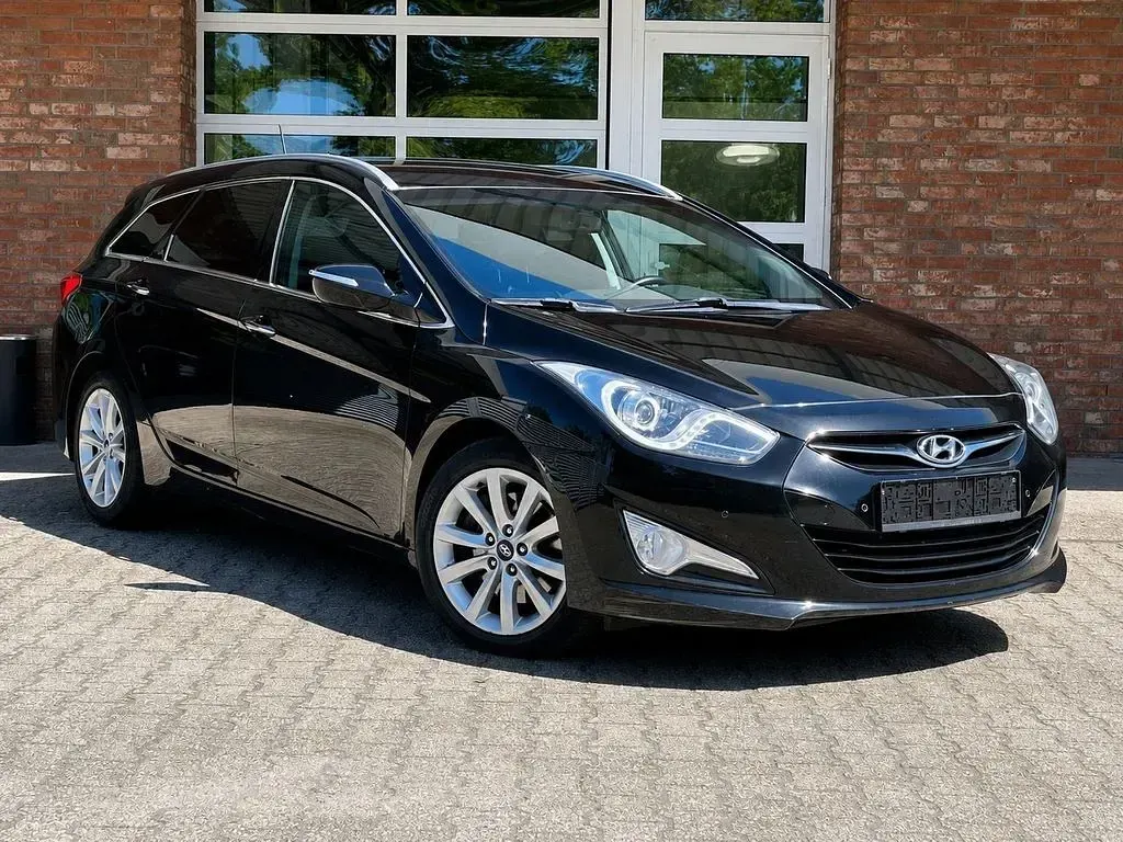 Gebraucht Hyundai i40 136 PS (100 kW) 2013 Schwarz Kombi