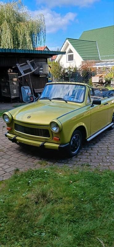 Grün Gebraucht 1987 Trabant 601 Cabrio | 5.900 € - Bild 1/4