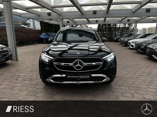 Gebraucht Mercedes GLC200 Avantgarde 204 PS (150 kW) 2024 Schwarz SUV