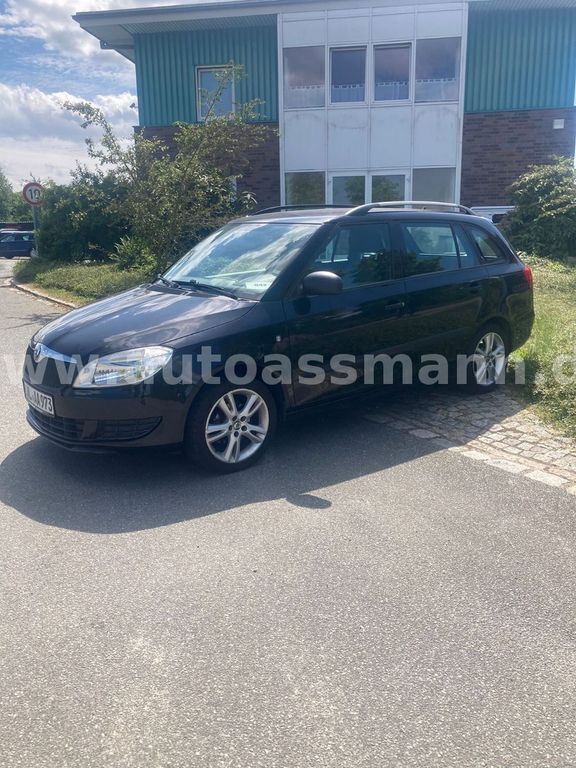 Gebraucht Skoda Fabia Cool Edition 69 PS (50 kW) 2011 Schwarz Kleinwagen