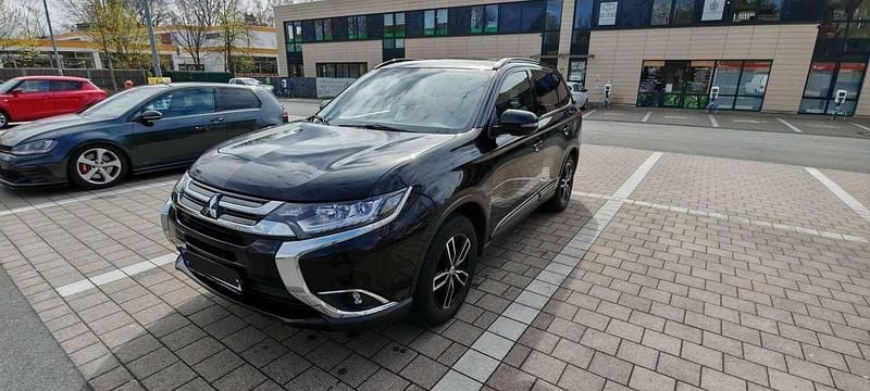 Gebraucht Mitsubishi Outlander Edition 150 PS (110 kW) 2018 Schwarz SUV