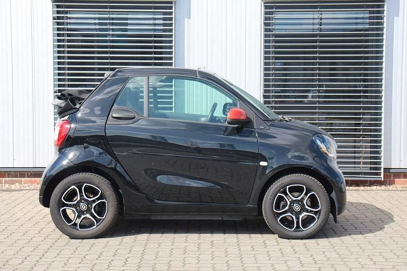 Gebraucht Smart ForTwo Cabrio Prime 90 PS (66 kW) 2018 Schwarz Cabrio