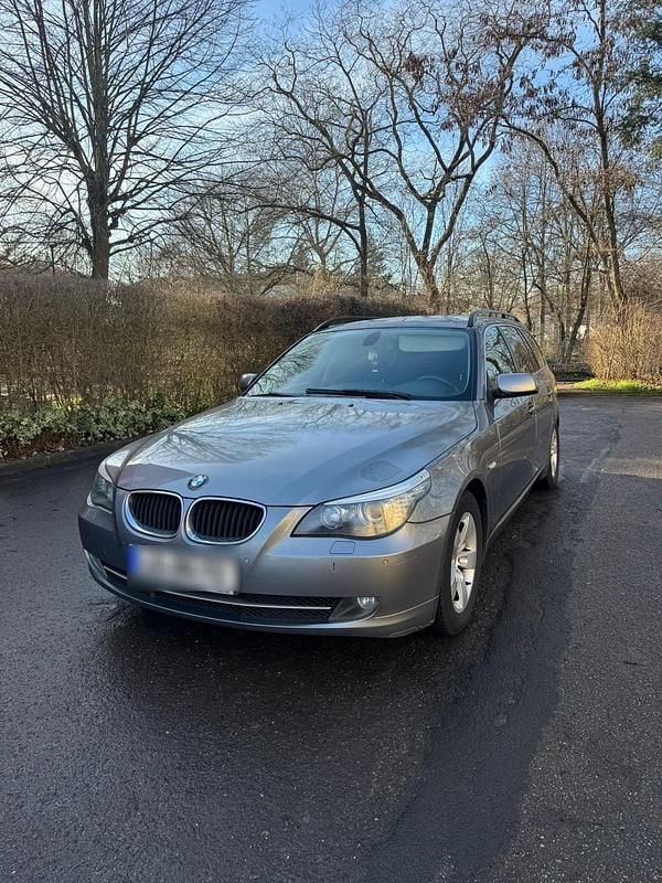 Grau Gebraucht 2007 BMW 520 Kombi | 2.300 € (Superpreis) - Bild 1/4