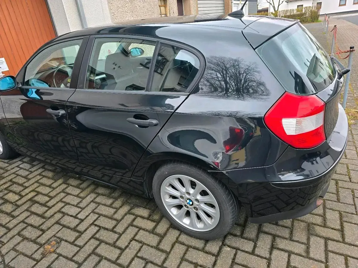Gebraucht BMW 116 116 PS (85 kW) 2006 Schwarz Kleinwagen