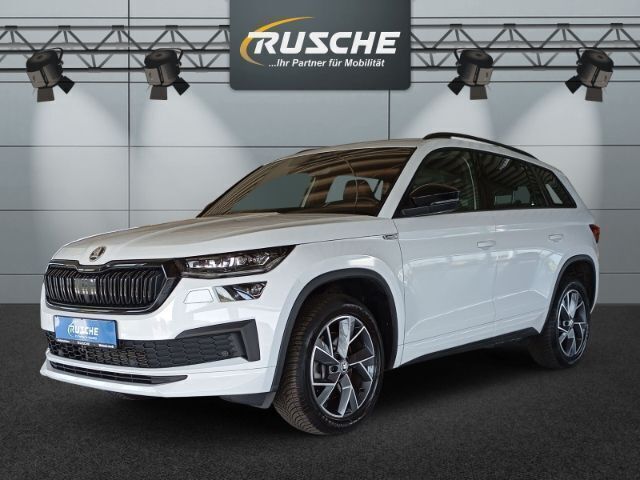 Weiss Gebraucht 2023 Skoda Kodiaq SportLine SUV | 39.497 € (Etwas zu teuer) - Bild 1/4