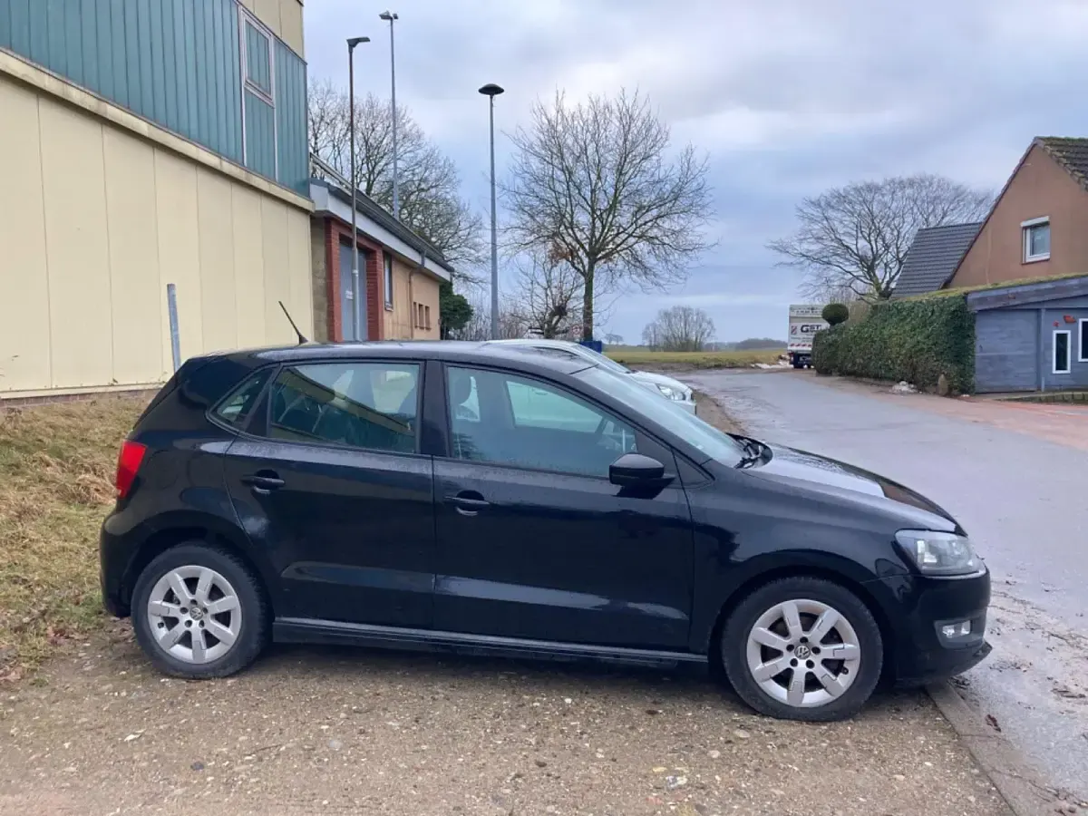 Second-hand VW Polo 2011 Negru Hatchback