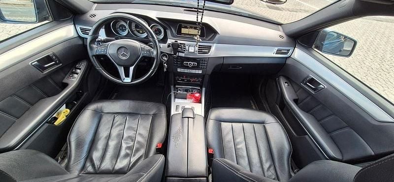 Gebraucht Mercedes E300 Avantgarde 204 PS (150 kW) 2014 Grau Limousine