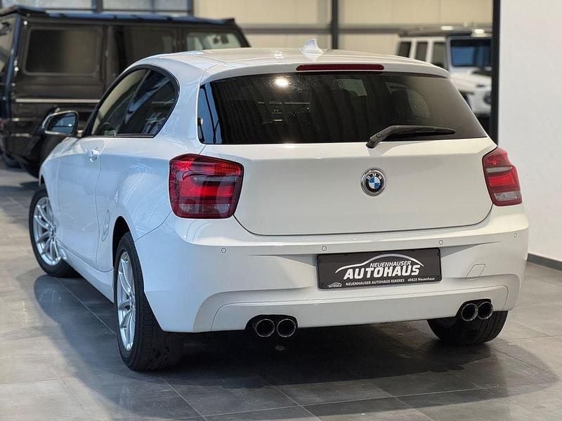 Gebraucht BMW 114 Sport Line 102 PS (75 kW) 2013 Weiß Kleinwagen