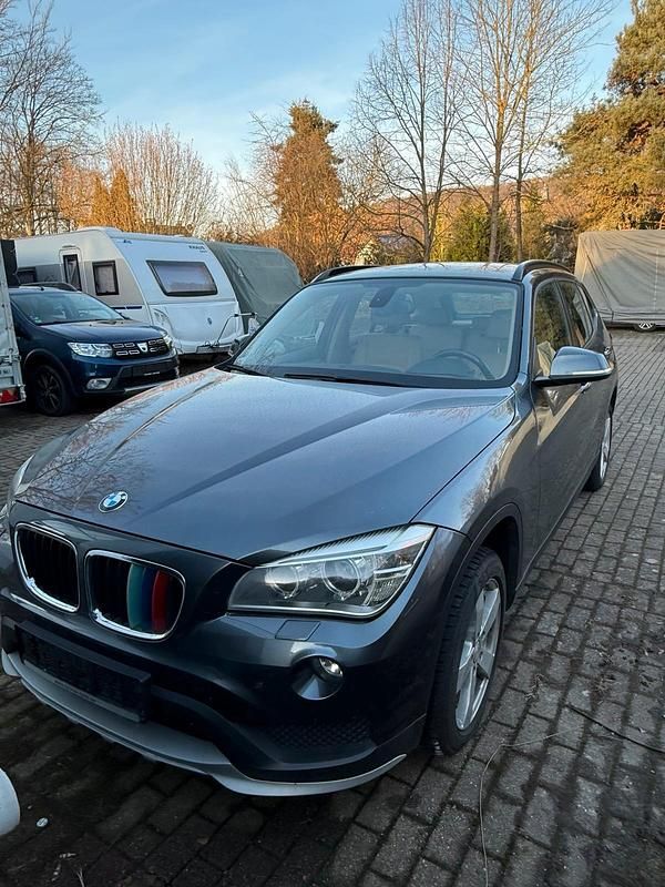 Andere farben Gebraucht 2014 BMW X1 SUV | 7.200 € (Superpreis) - Bild 1/4