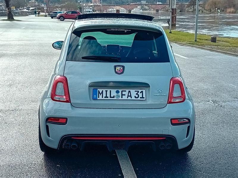 Usado Abarth 500 179 HP (131 kW) 2017 Cinzento