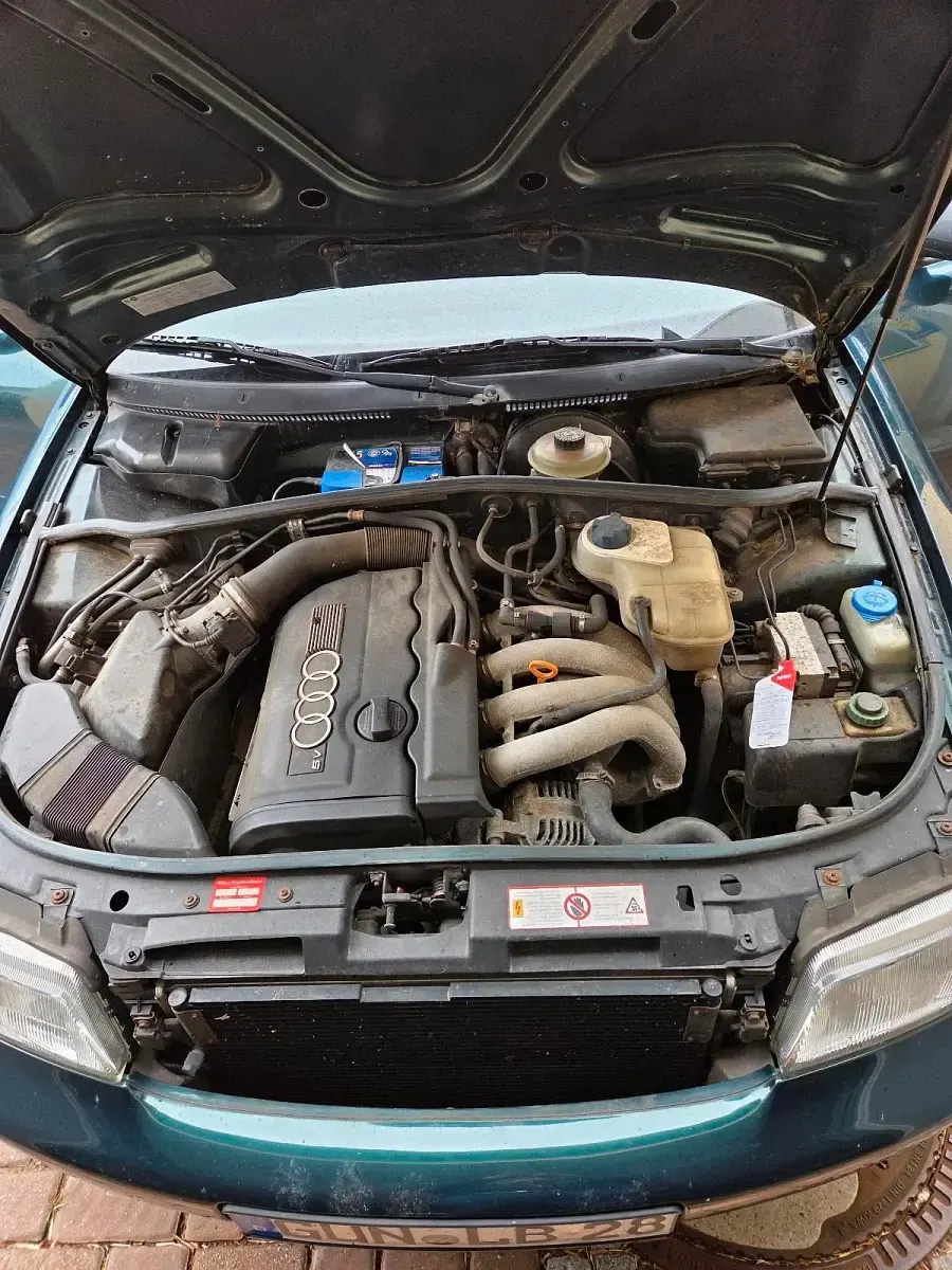 Gebraucht Audi A4 125 PS (91 kW) 1996 Grün Limousine