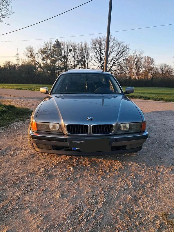 Gebraucht BMW 740 286 PS (210 kW) 1995 Grau Limousine