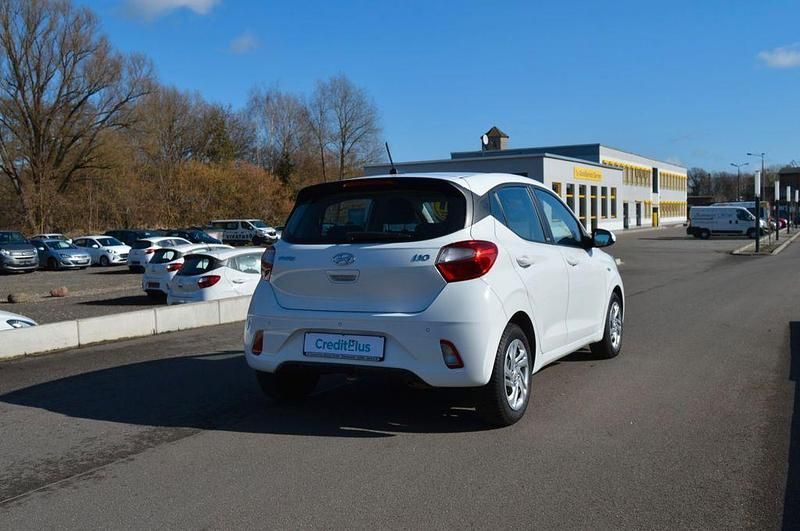 Gebraucht Hyundai i10 Select 67 PS (49 kW) 2020 Weiß Kleinwagen