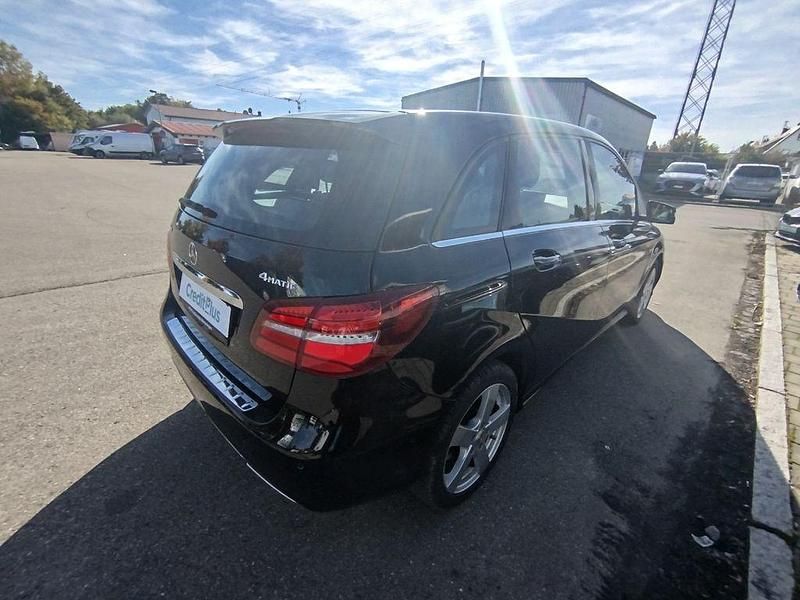 Gebraucht Mercedes B200 136 PS (100 kW) 2016 Schwarz Van / Kleinbus