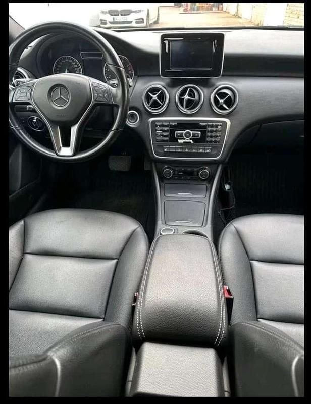 Gebraucht Mercedes A180 122 PS (89 kW) 2014 Limousine