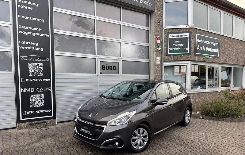 Gris platinium Gebraucht 2019 Peugeot 208 Active Kleinwagen | 8.997 € (Fairer Preis) - Bild 1/4