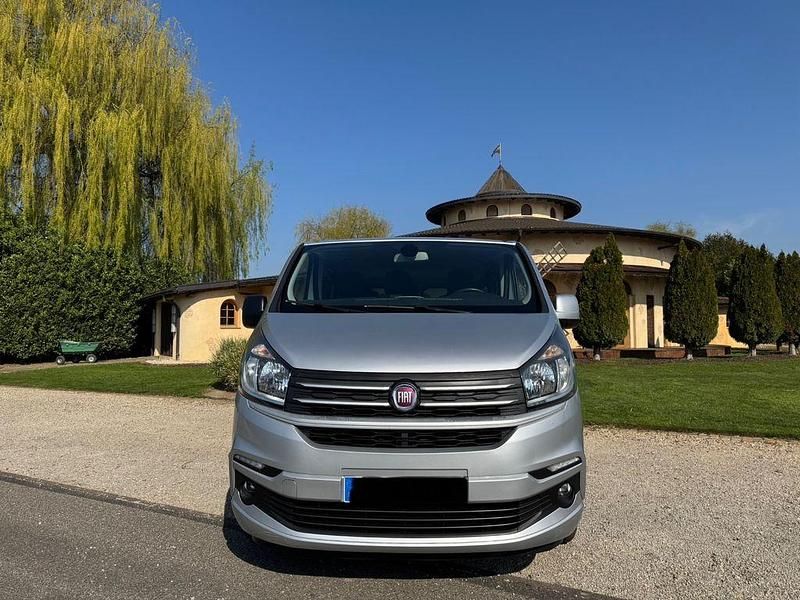Gebraucht Fiat Talento 125 PS (91 kW) 2018 Silber Van / Kleinbus