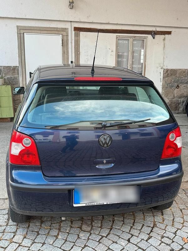 Blau Gebraucht 2004 VW Polo Kleinwagen | 450 € (Superpreis) - Bild 1/3