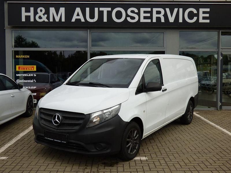 Weiß Gebraucht 2016 Mercedes Vito Van / Kleinbus | 10.950 € (Superpreis) - Bild 1/4