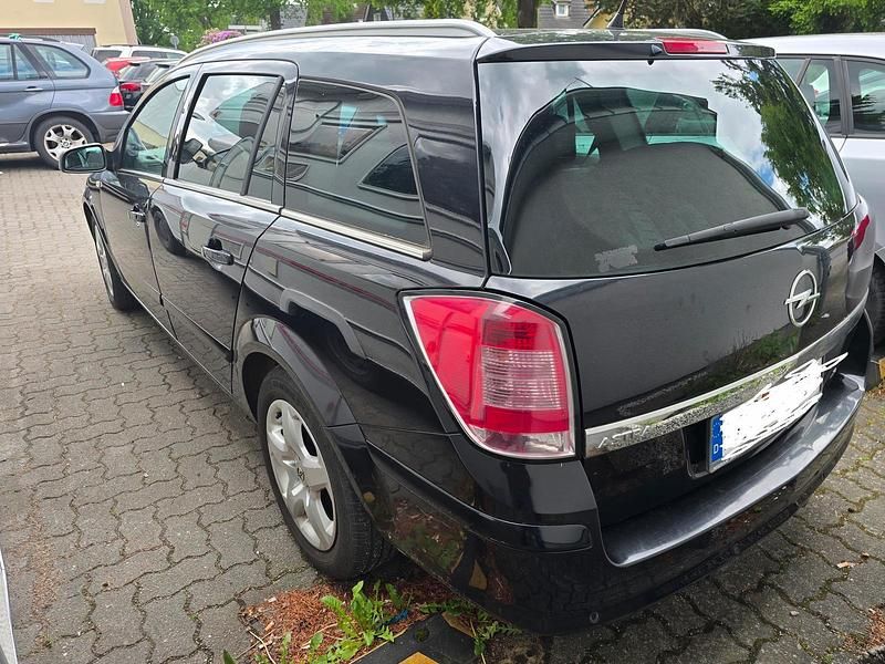 Gebraucht Opel Astra 140 PS (102 kW) 2008 Schwarz Kombi