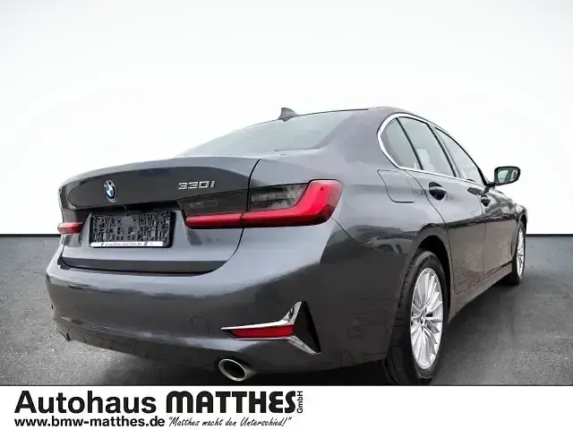 Gebraucht BMW 330 Luxury Line 258 PS (189 kW) 2019 Grau Limousine