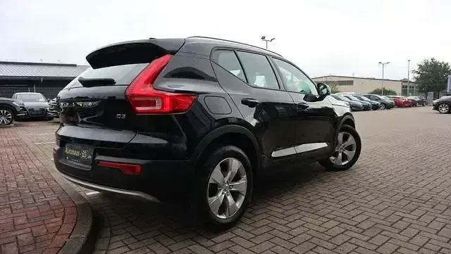 Gebraucht Volvo XC40 Momentum 150 PS (110 kW) 2019 Schwarz SUV