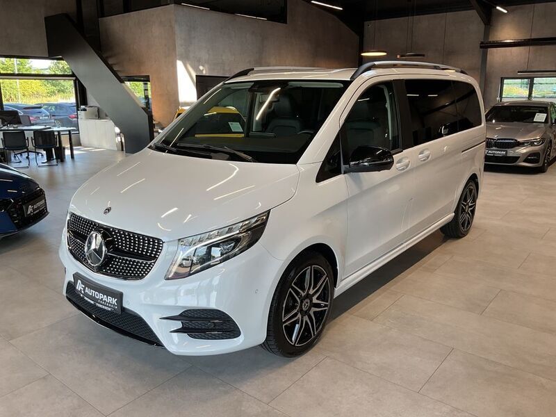 Weiß Gebraucht 2021 Mercedes V300 Avantgarde Van / Kleinbus | 56.980 € (Teuer) - Bild 1/4