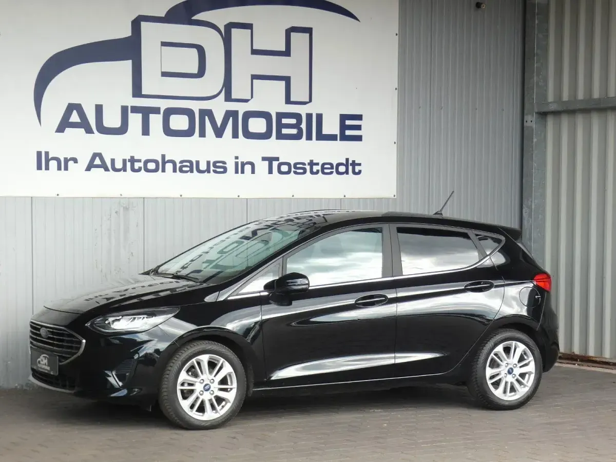 Gebraucht Ford Fiesta Titanium 101 PS (74 kW) 2022 Schwarz Kleinwagen