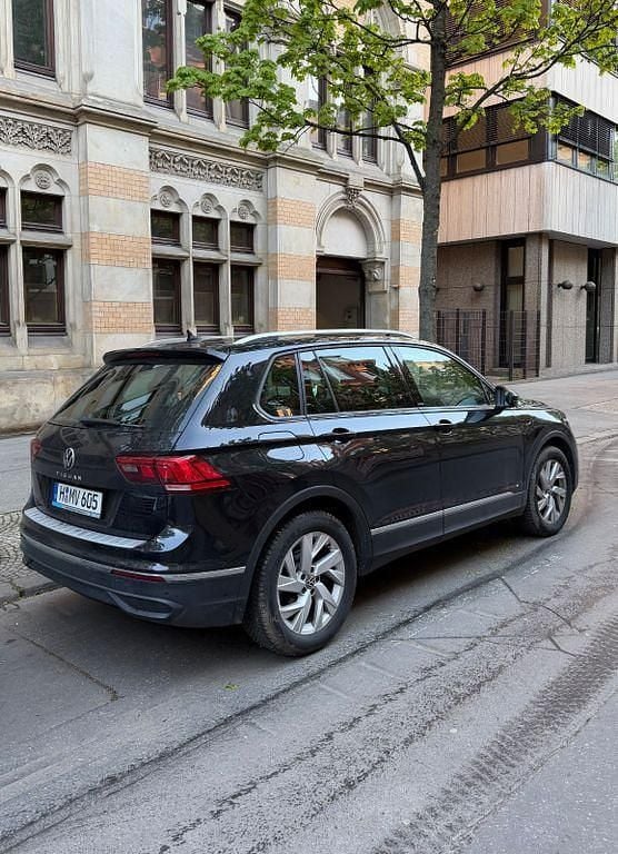 Usado VW Tiguan Active 150 HP (110 kW) 2021 Preto SUV