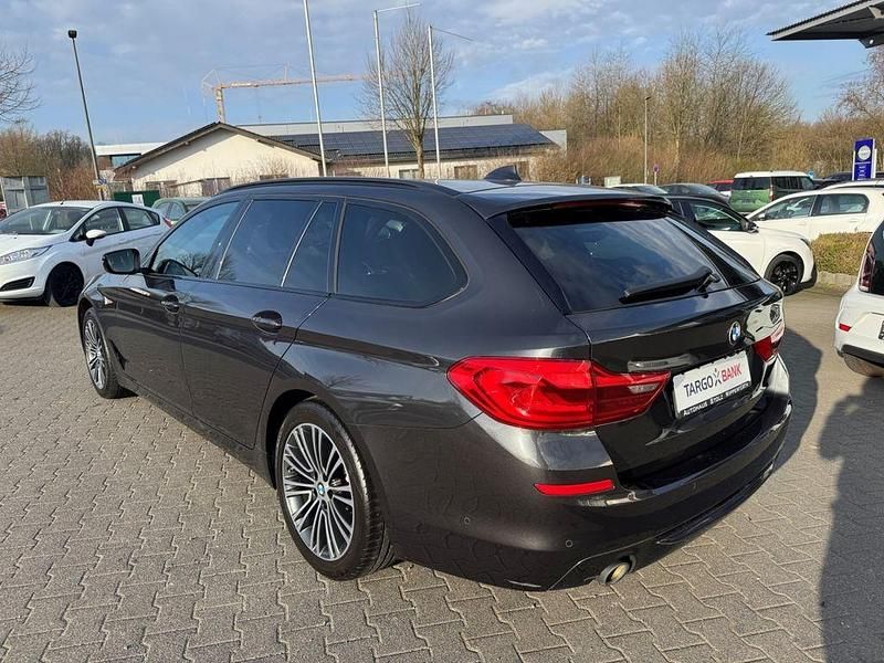 Gebraucht BMW 520 Sport Line 184 PS (135 kW) 2020 Sophistograu Kombi