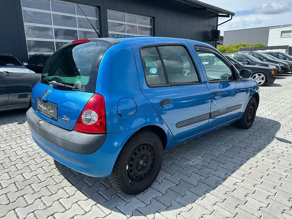 Occasion Renault Clio II Privilege 98 ch (72 kW) 2001 Bleue Berline