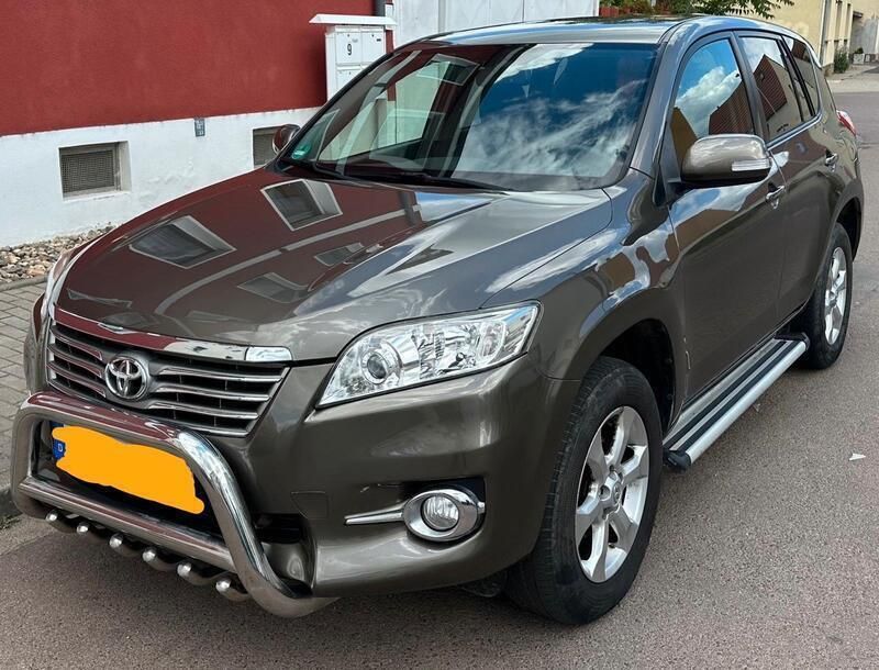 Braun Gebraucht 2011 Toyota RAV4 SUV | 8.990 € (Guter Preis) - Bild 1/4