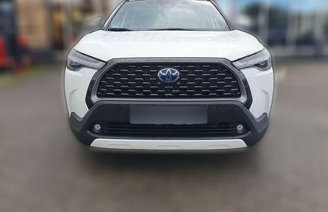 Gebraucht Toyota Corolla Cross Team 197 PS (144 kW) 2023 Weiß SUV