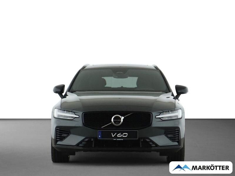 Neu Volvo V60 Plus 455 PS (334 kW) 2025 Grün Kombi