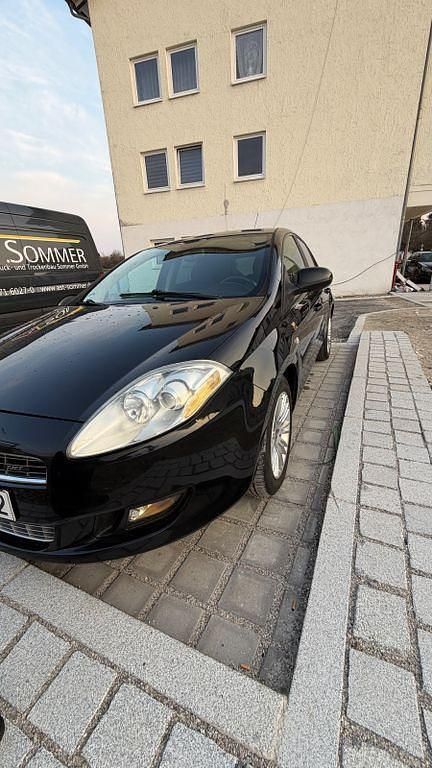 Gebraucht Fiat Bravo Dynamic 120 PS (88 kW) 2009 Schwarz Kleinwagen