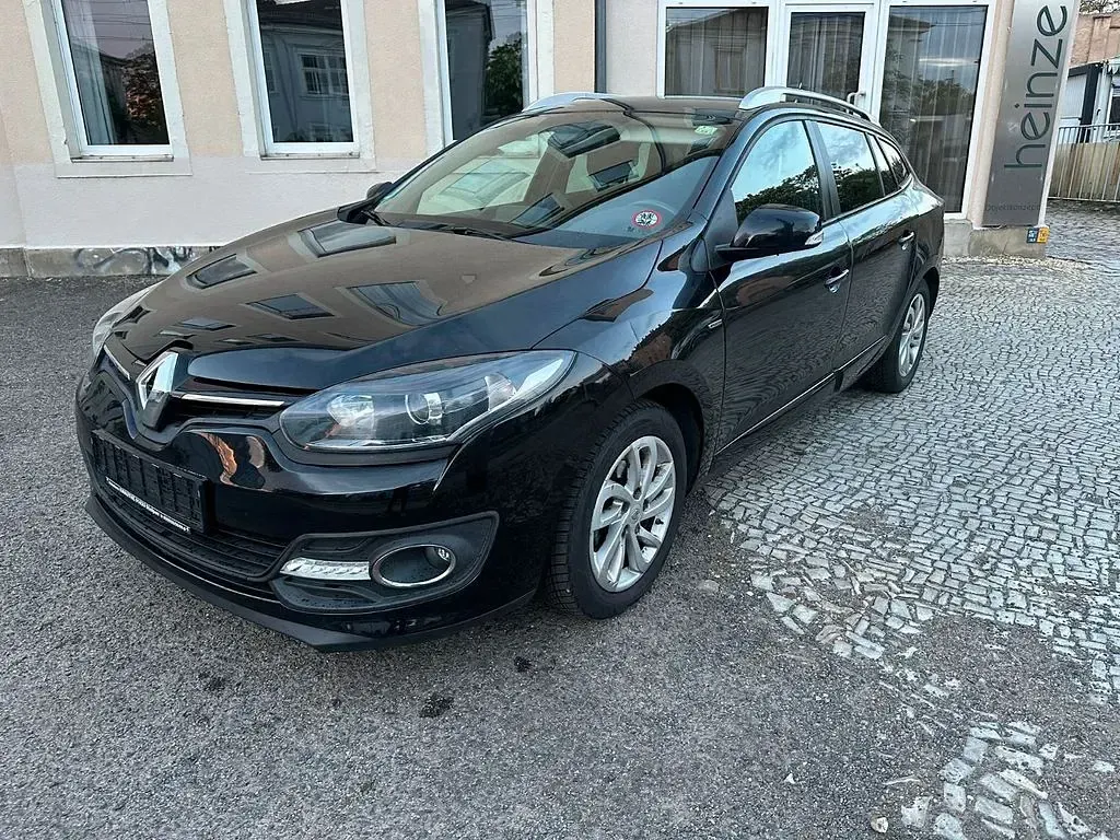 Gebraucht Renault Mégane LIMITED 110 PS (80 kW) 2015 Schwarz Limousine