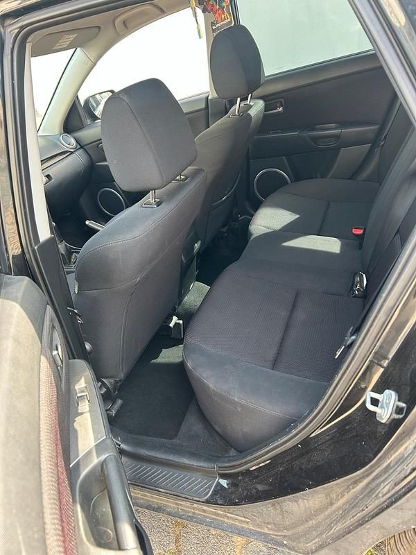 Usata Mazda 3 105 CV (77 kW) 2006 Nero Utilitaria