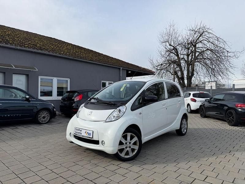 Gebraucht Peugeot iON 35 kW (48 PS) 2018 Weiß Kleinwagen