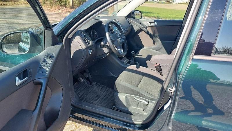 Gebraucht VW Tiguan Trendline 140 PS (102 kW) 2012 Grün SUV