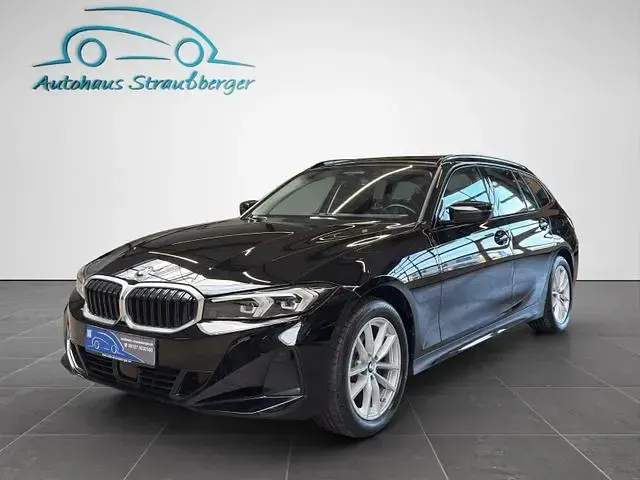 Używany BMW 320 Shadowline 190 KM (139 kW) 2024 Czarny Kombi