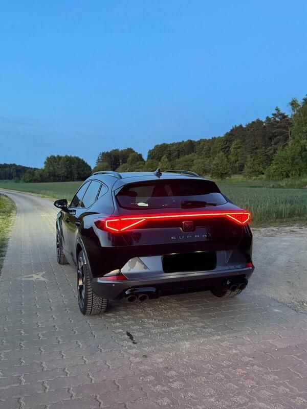 Schwarz Gebraucht 2022 Cupra Formentor VZ3 SUV | 32.400 € (Fairer Preis) - Bild 1/4