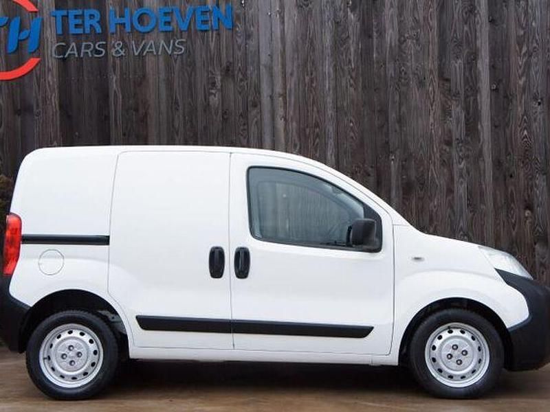 Gebraucht Peugeot Bipper Avantage 75 PS (55 kW) 2012 Weiß Van / Kleinbus