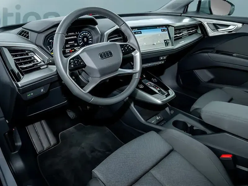Second-hand Audi Q4 e-tron 210 kW (286 CP) 2025 Gri SUV