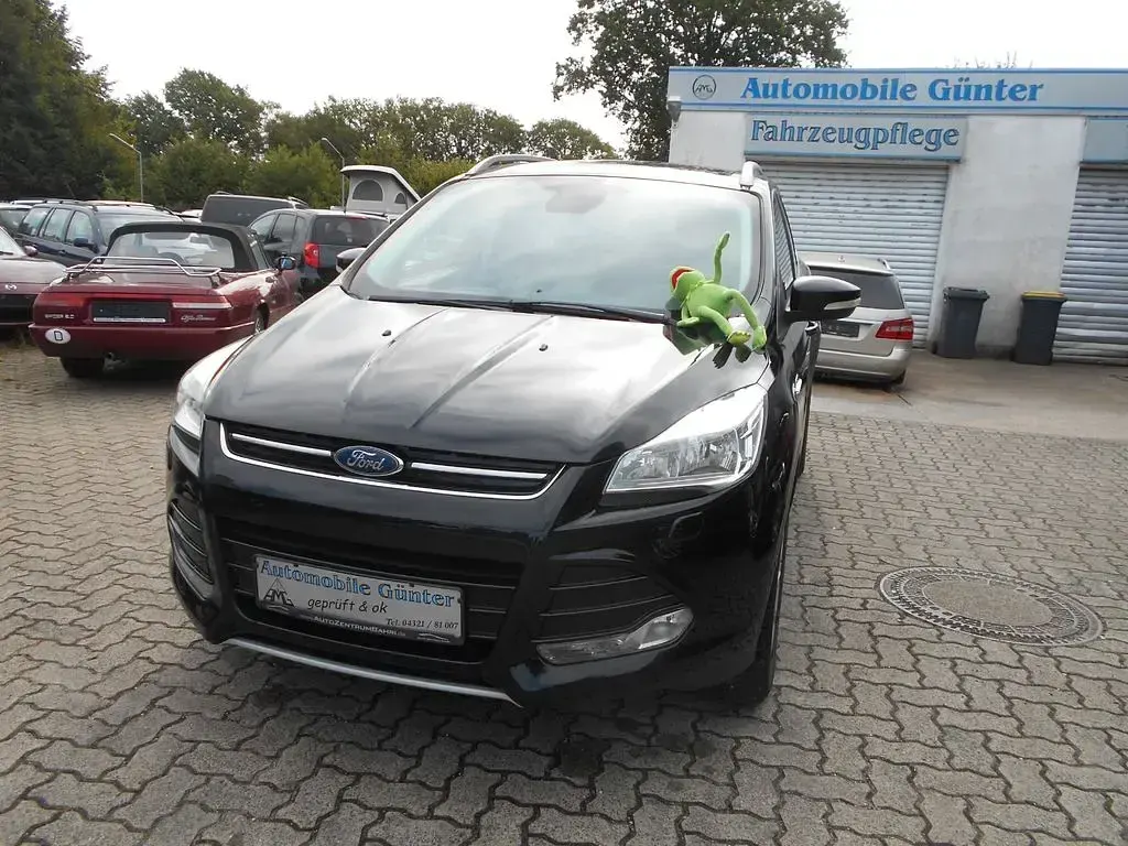Gebraucht Ford Kuga Titanium 150 PS (110 kW) 2015 Schwarz SUV